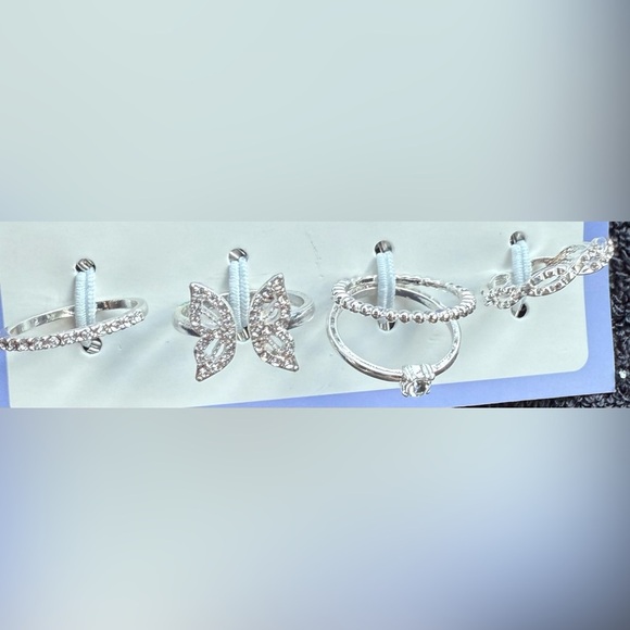 Claire's Silver-tone and Faux Rhinestones Butterfly Ring Set - 5 rings - Picture 3 of 9